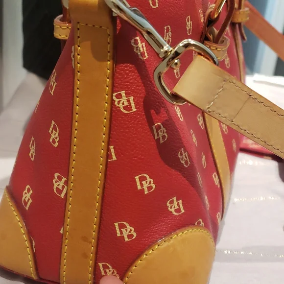 ❣️💫MARK DOWN💫❣️Dooney & Bourke Bag - Picture 4 of 11